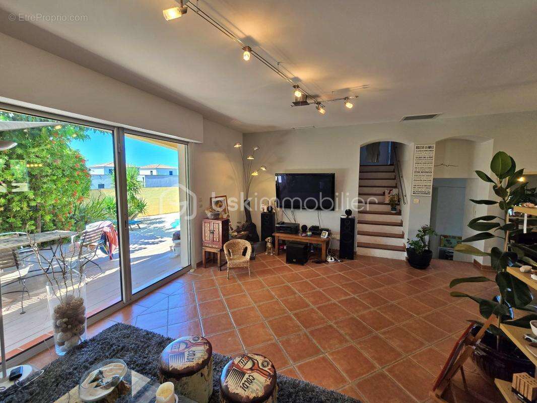 Maison 121 m² – 4 chambres – 2 sdb – piscine – garage – sans vis-à-vis – terrain 700 m² – dpe b - photo 9