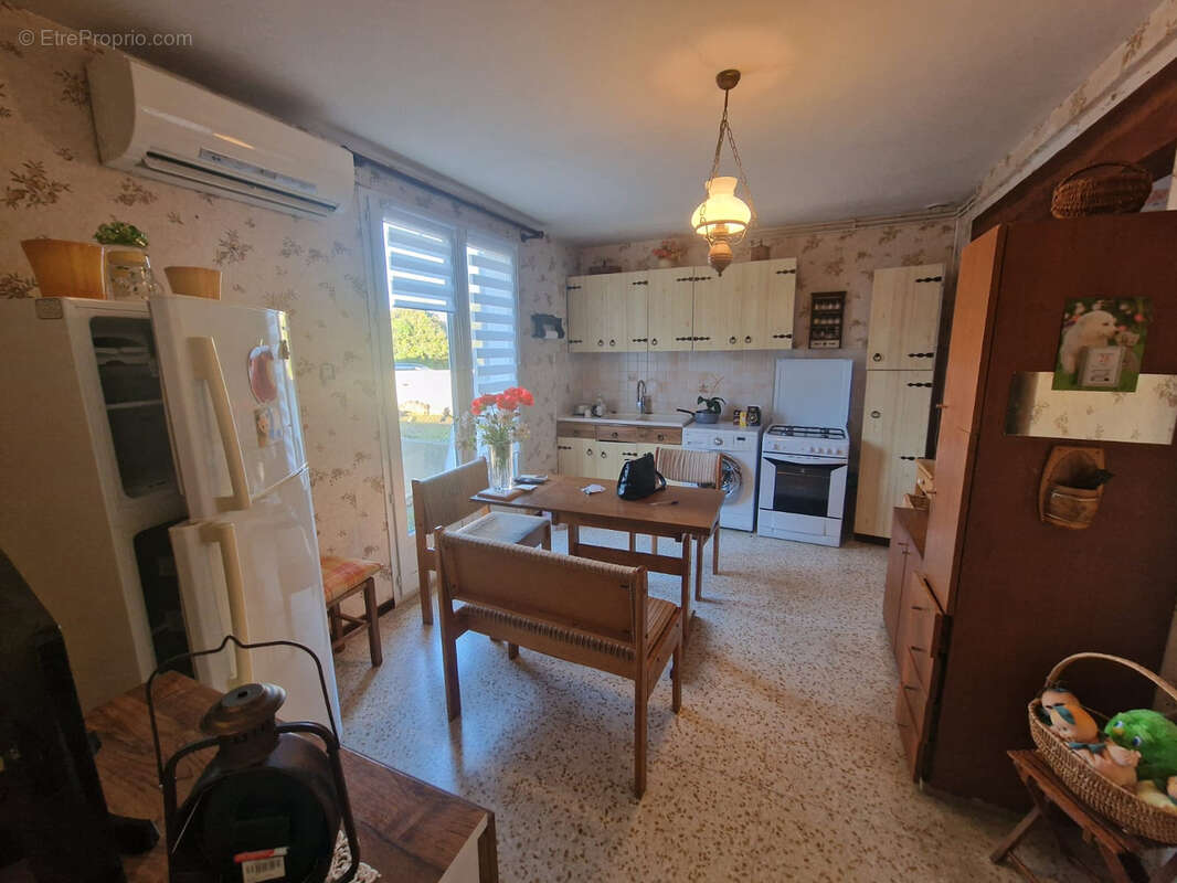 Maison à COURSAN