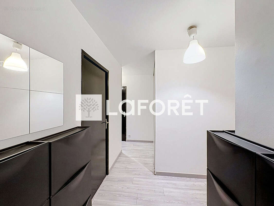 Appartement à MOISSY-CRAMAYEL