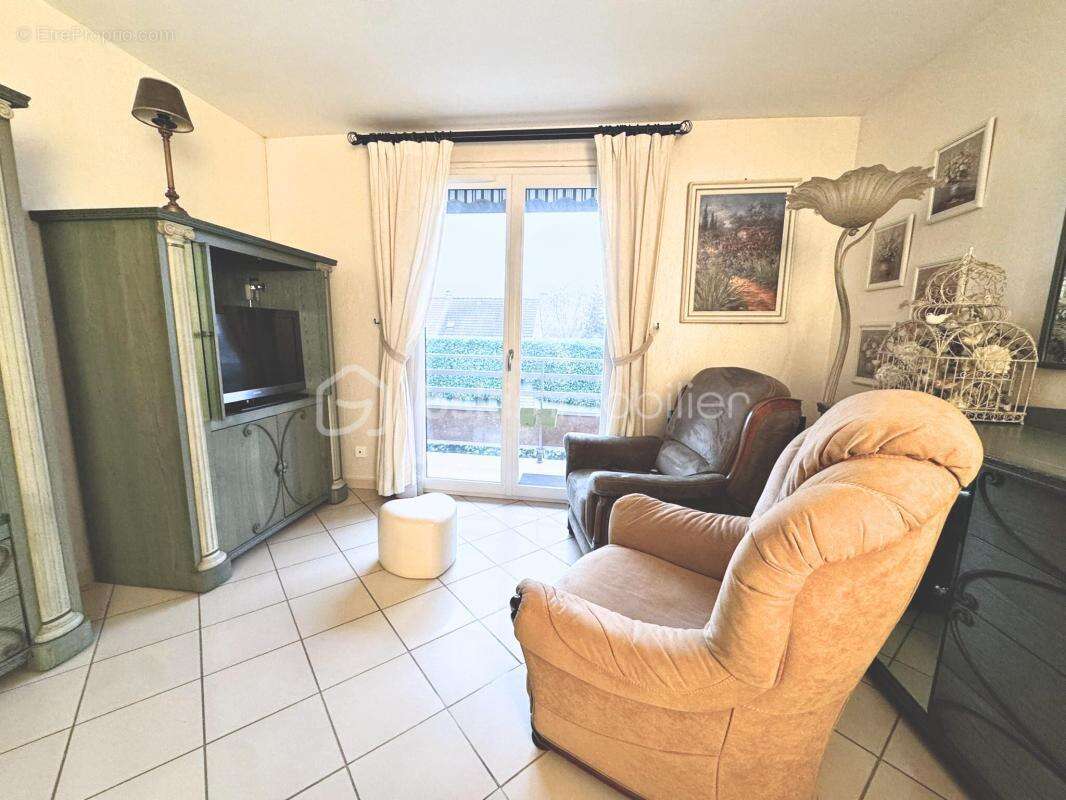 Appartement à OZOIR-LA-FERRIERE