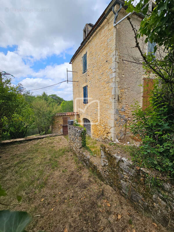 Maison à NADAILLAC-DE-ROUGE