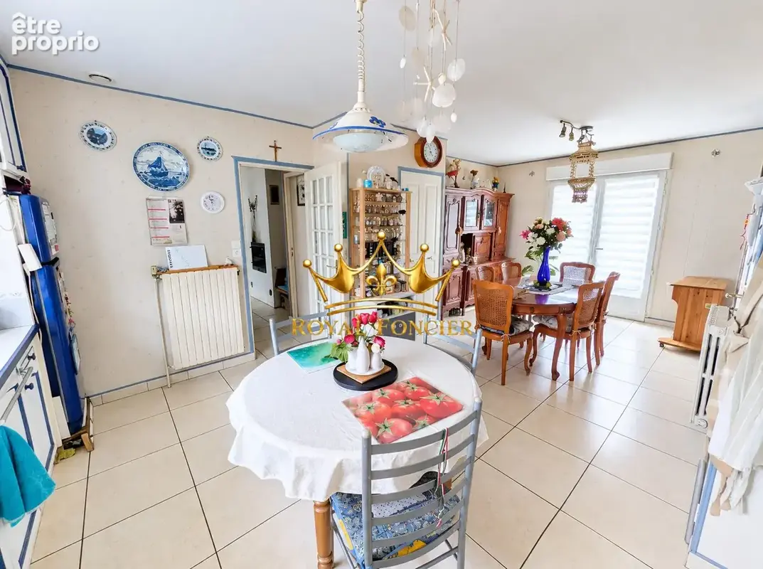 Cuisine A et E avec espace repas