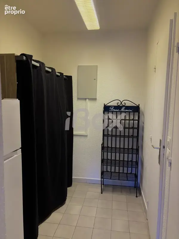 Bandol - appartement t2 de 26 m2 en rez de jardin avec cave et parking collectif - photo 9