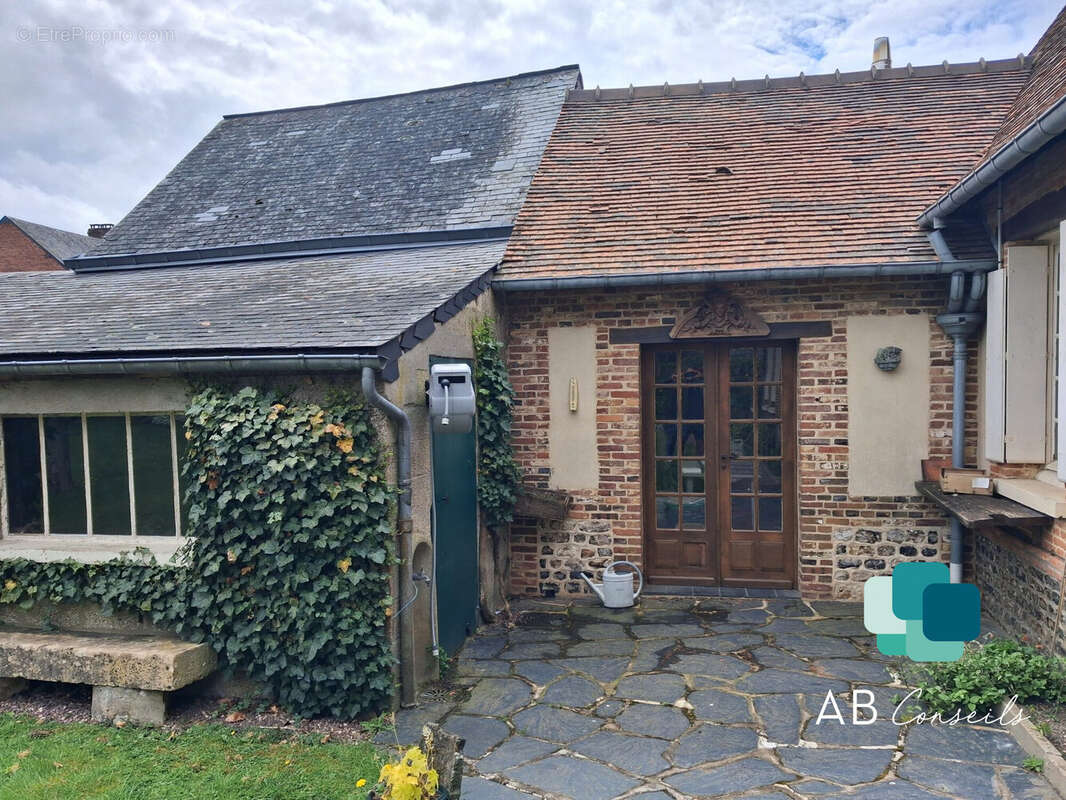 Maison à SAINT-SAENS