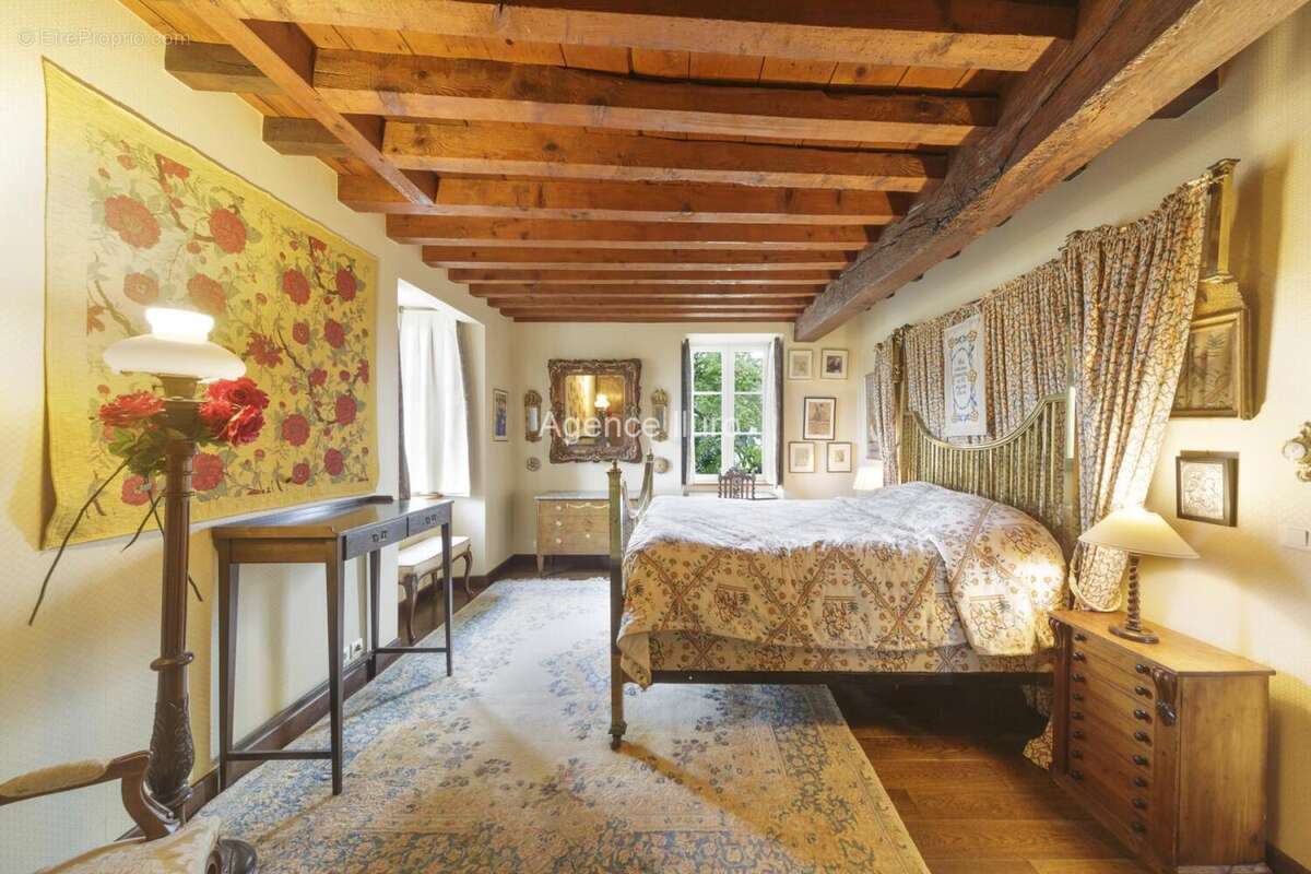 -8 - Maison à OLORON-SAINTE-MARIE