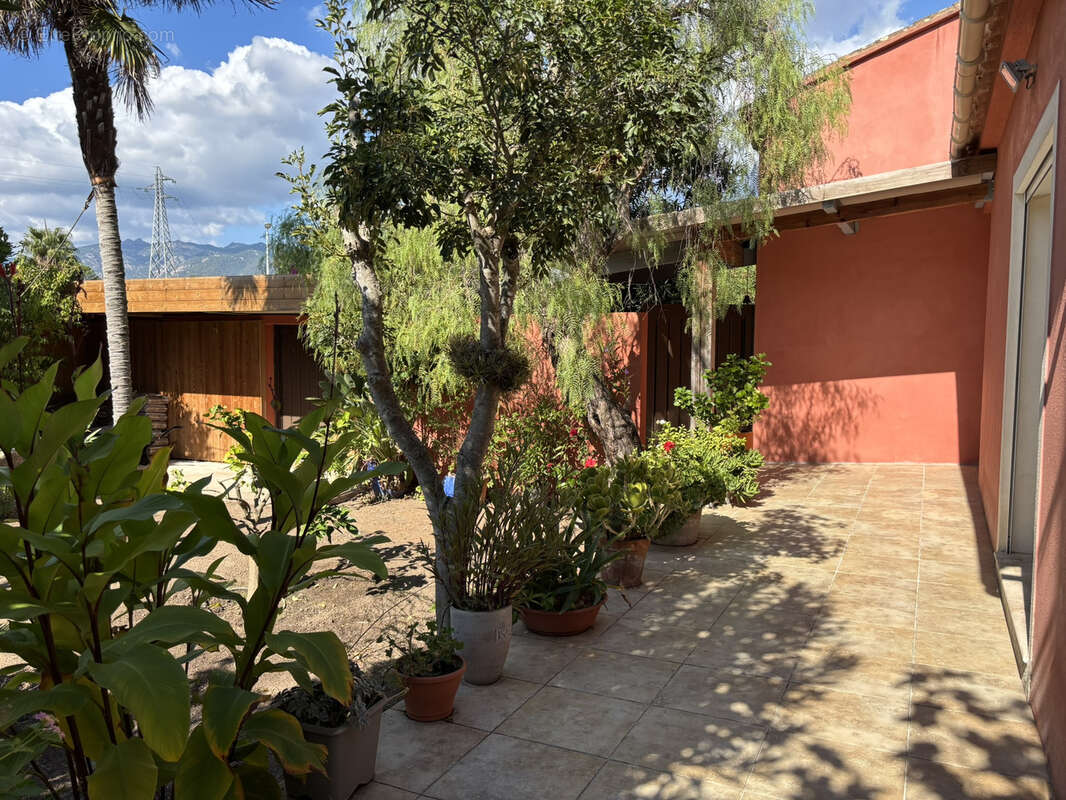 Maison à PORTO-VECCHIO