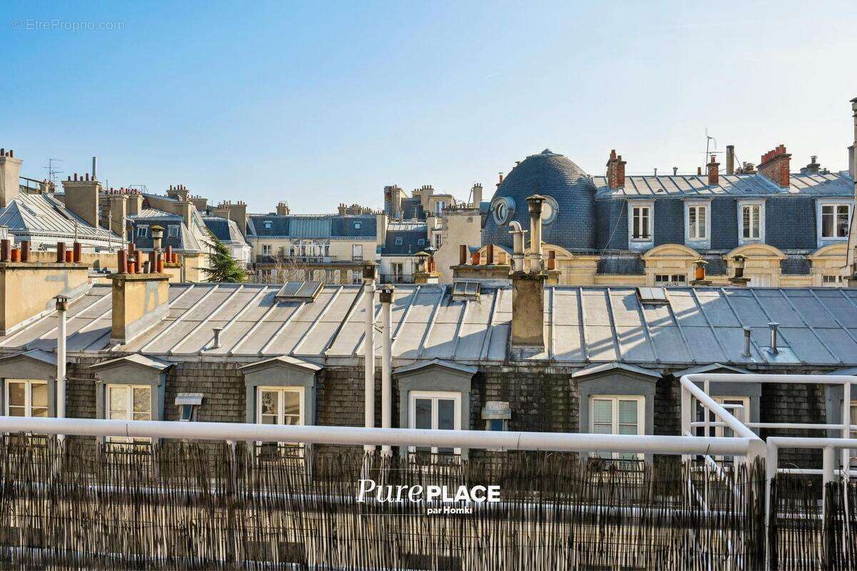 Appartement à PARIS-8E