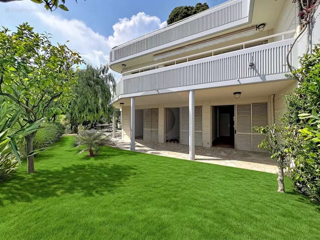 Appartement à MENTON