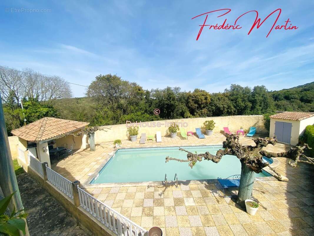 Maison 300 m² à Uzes  - photo 6