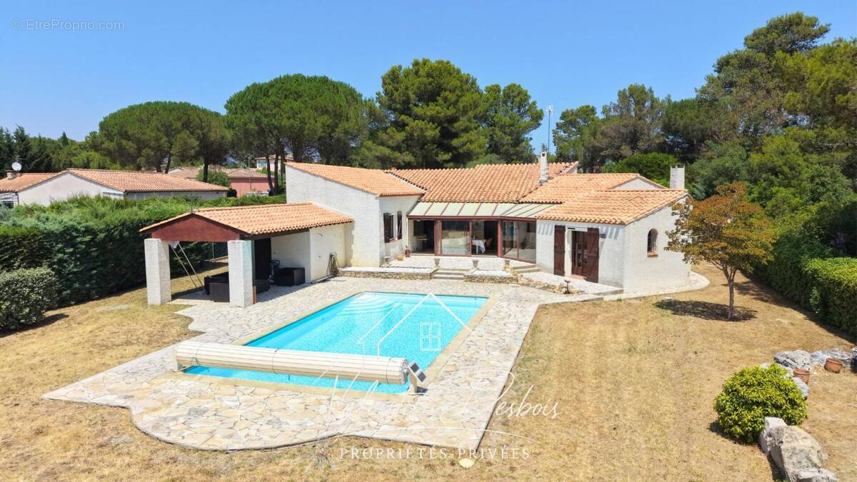 Maison à VILLEMOUSTAUSSOU