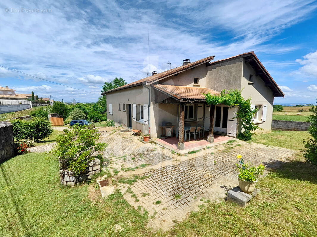 Maison à SAINT-CYR