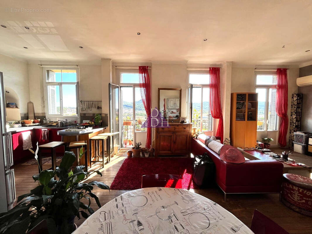 Appartement à HYERES