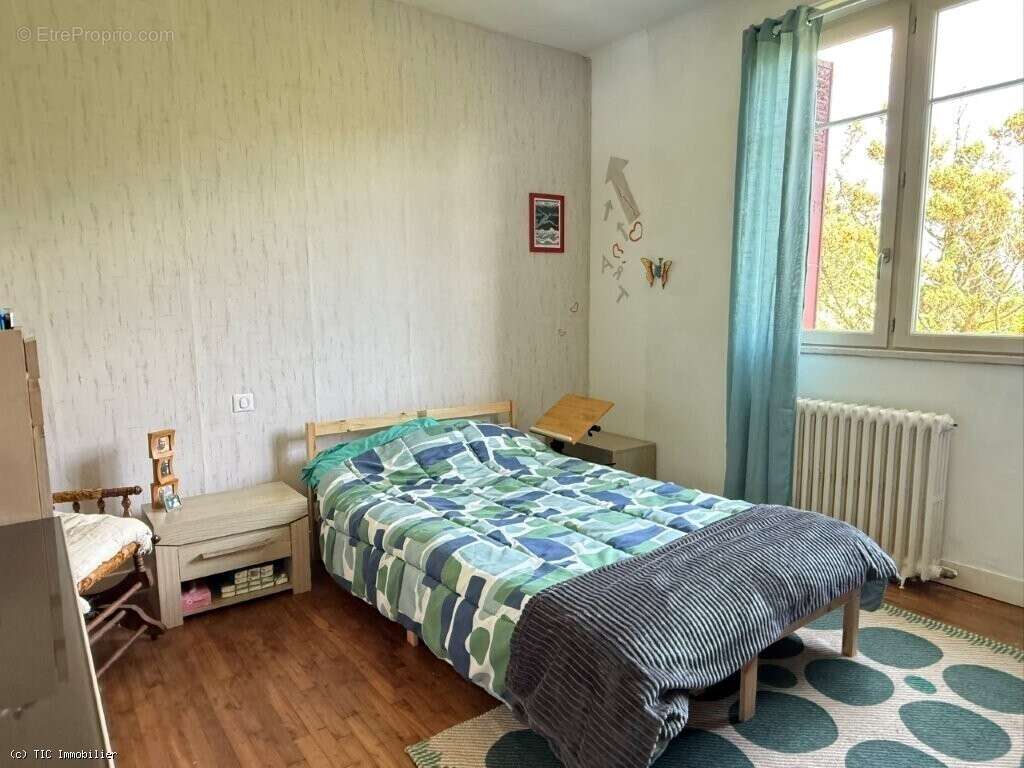 Maison à CHAMPAGNE-MOUTON