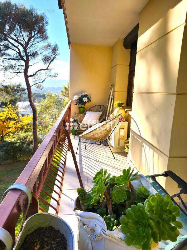 Appartement à LE CANNET