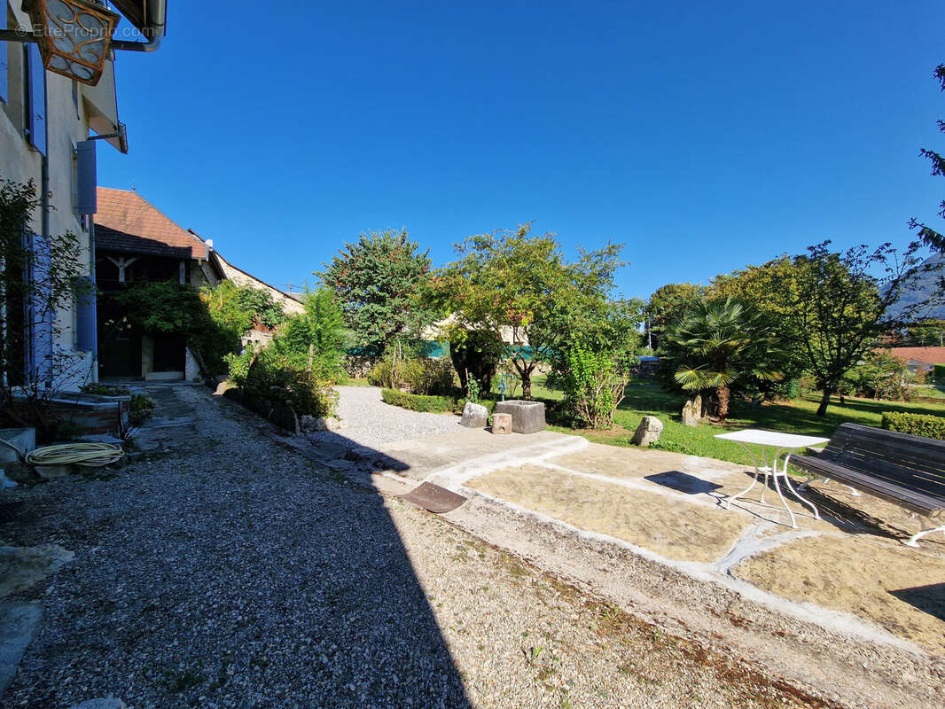 Maison à CEYZERIEU