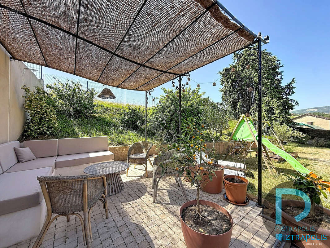 coin terrasse - Maison à LIERGUES