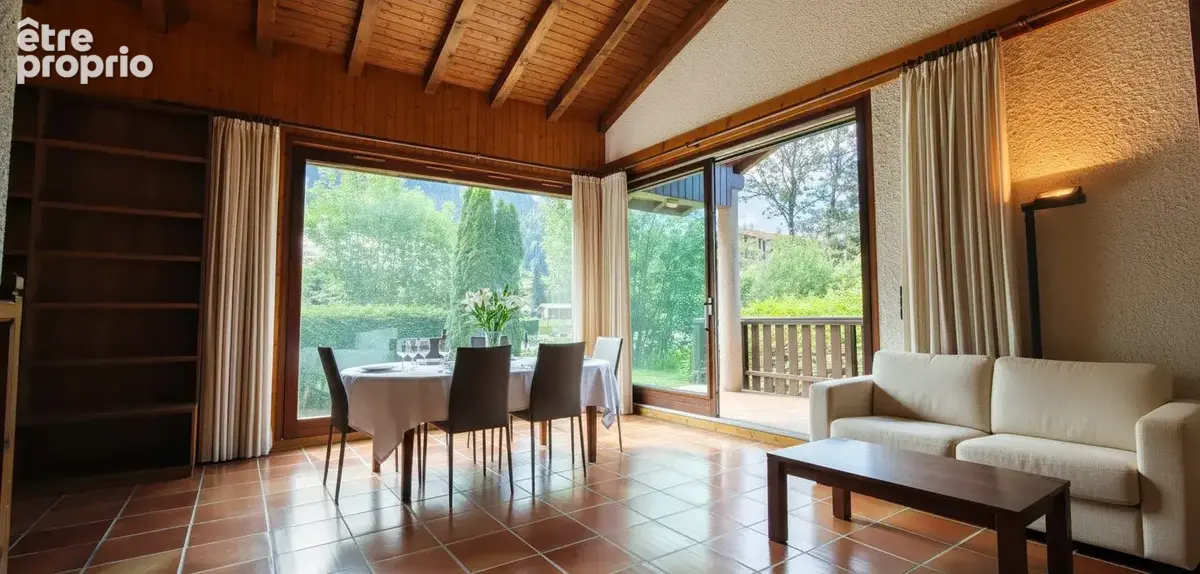 Maison 208 m² à Cluses  - photo 4
