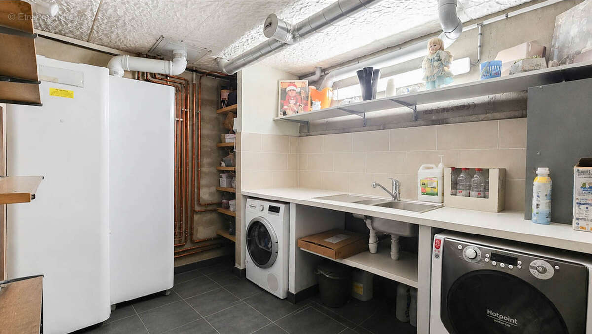 Thiais - maison contemporaine de 2017 - 160m² - sous-sol total - photo 16
