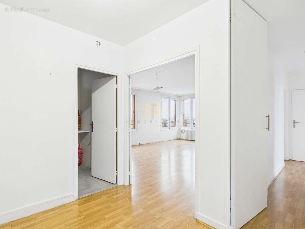 Appartement à AUBERVILLIERS