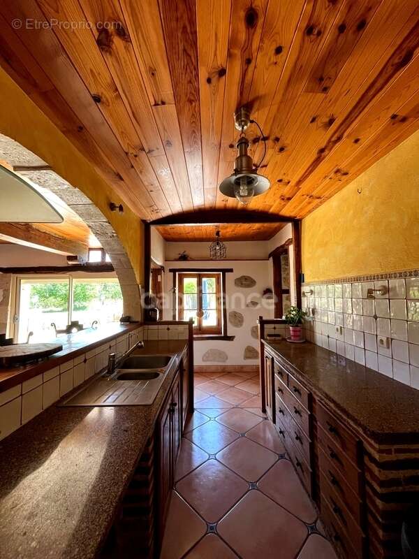 Jolie maison de campagne (320 m2, 9 pièces, 5 chambres) à vendre, sur terrain de 8500 m2, à dix minutes d'Auch (32) - photo 26