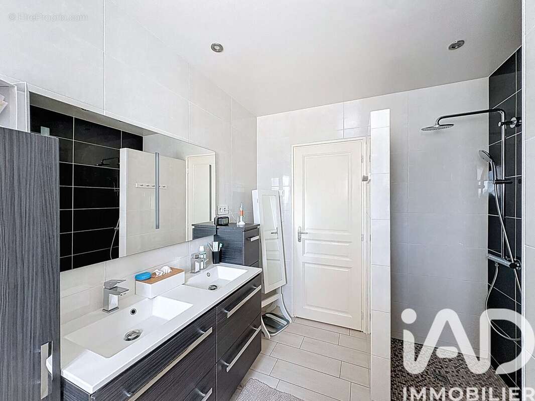 Photo 9 - Maison à SAINT-JEAN-DE-LIVERSAY