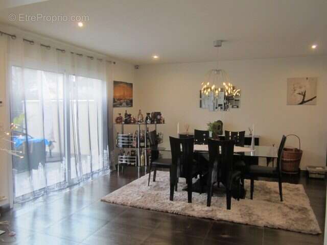 Maison à LE BLANC-MESNIL