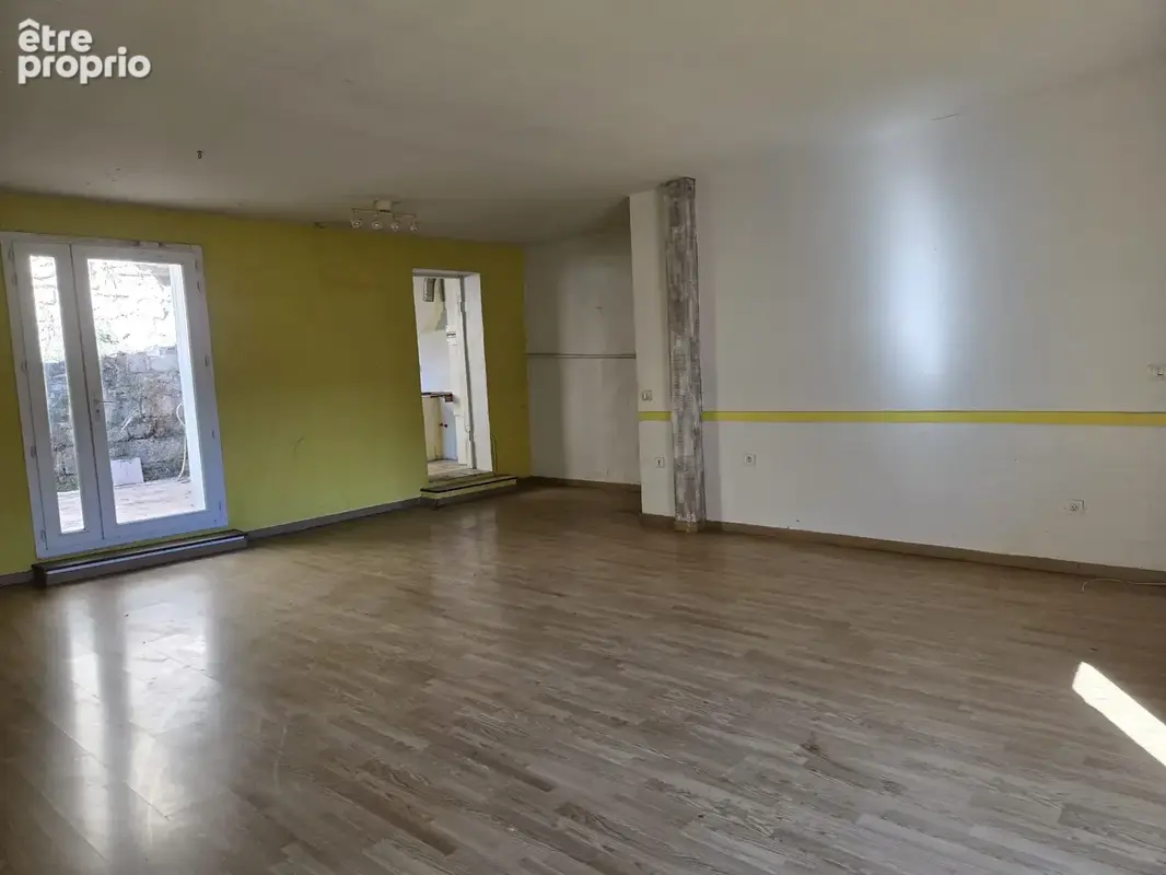 Maison avec terrasse et local commercial - photo 2