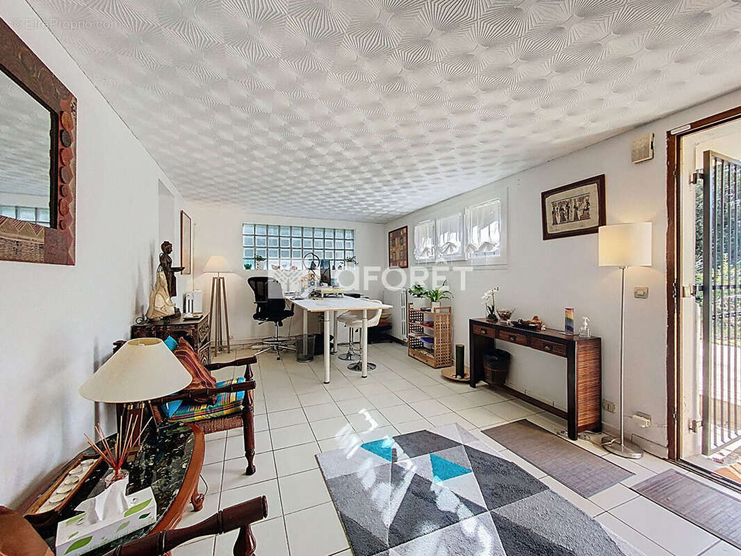 Maison à VERNEUIL-SUR-SEINE