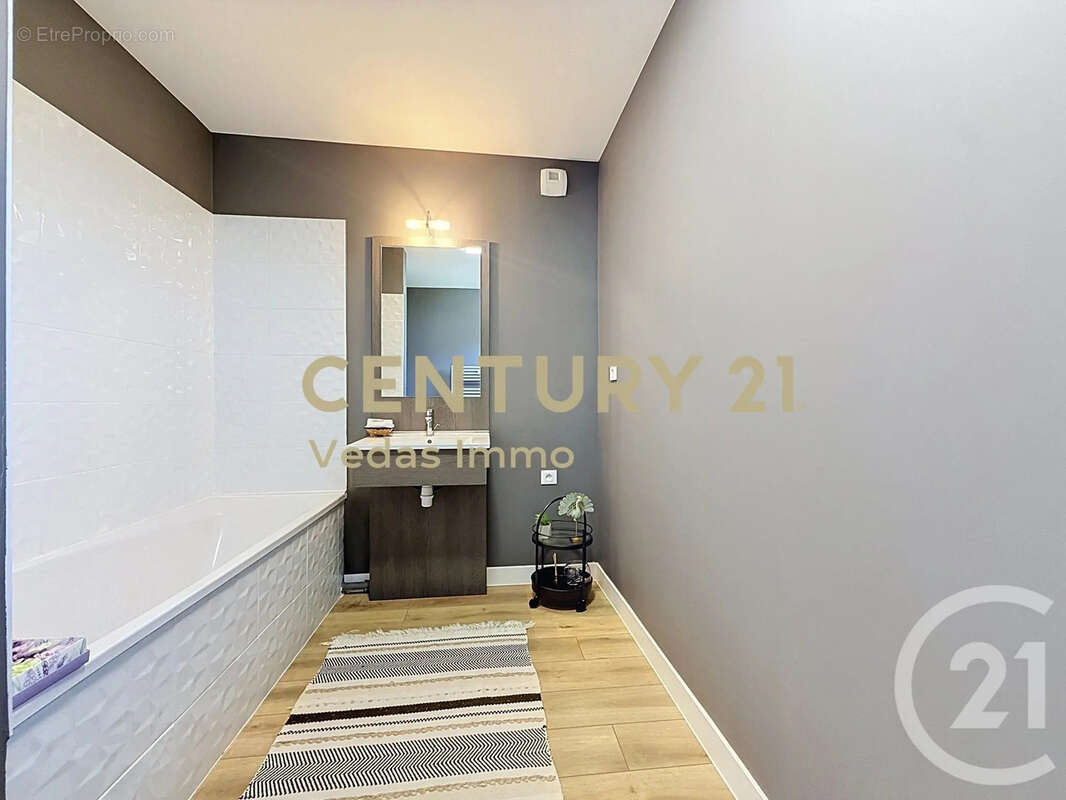 Appartement à FABREGUES