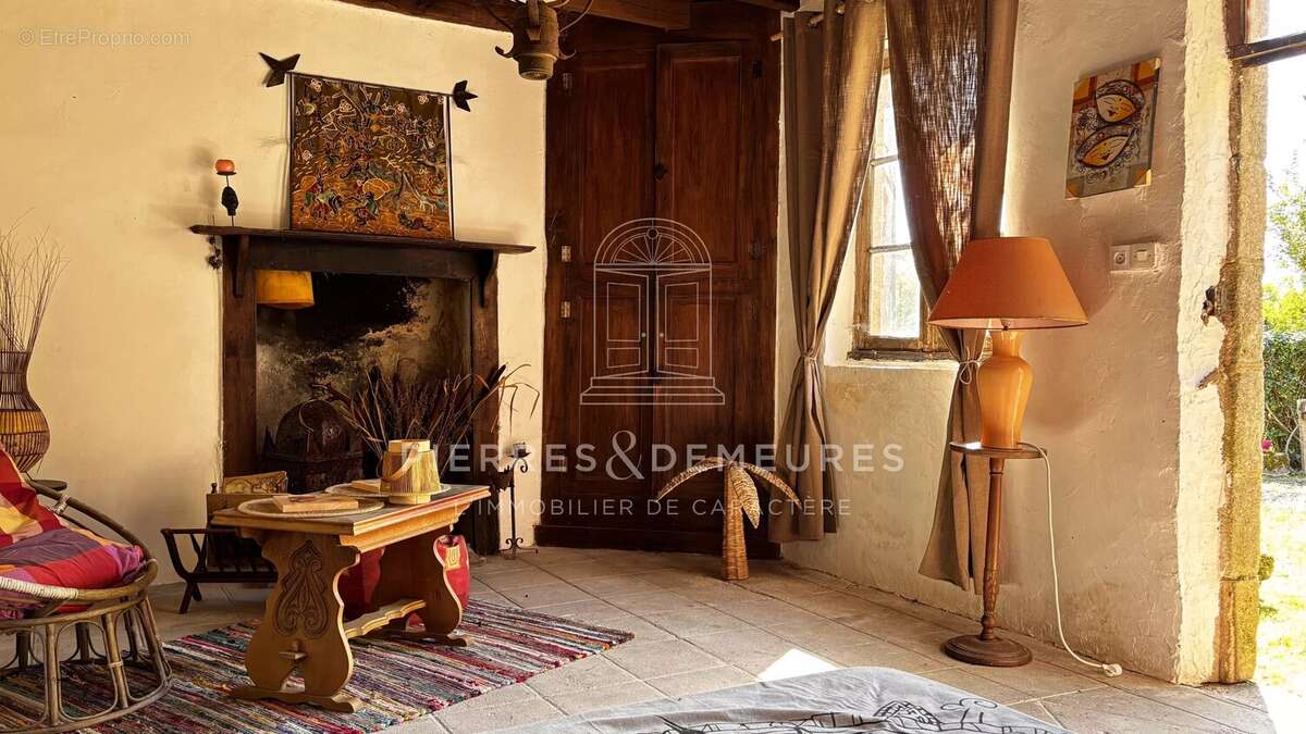 Maison à SAINT-PIERRE-LE-BOST