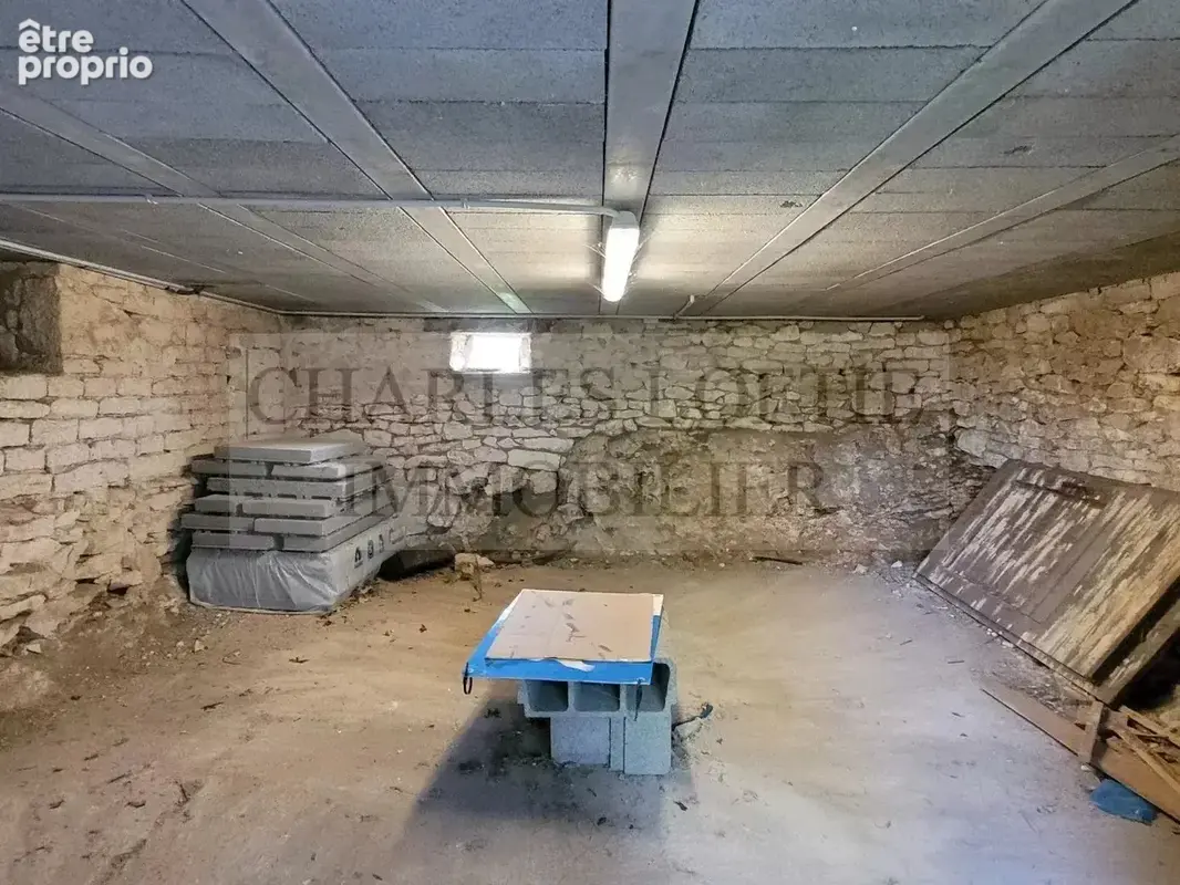 Maison en pierre avec extension et grande grange, sur un terrain de 8811 m,² à moins de 15 minutes de Cahors. - photo 13