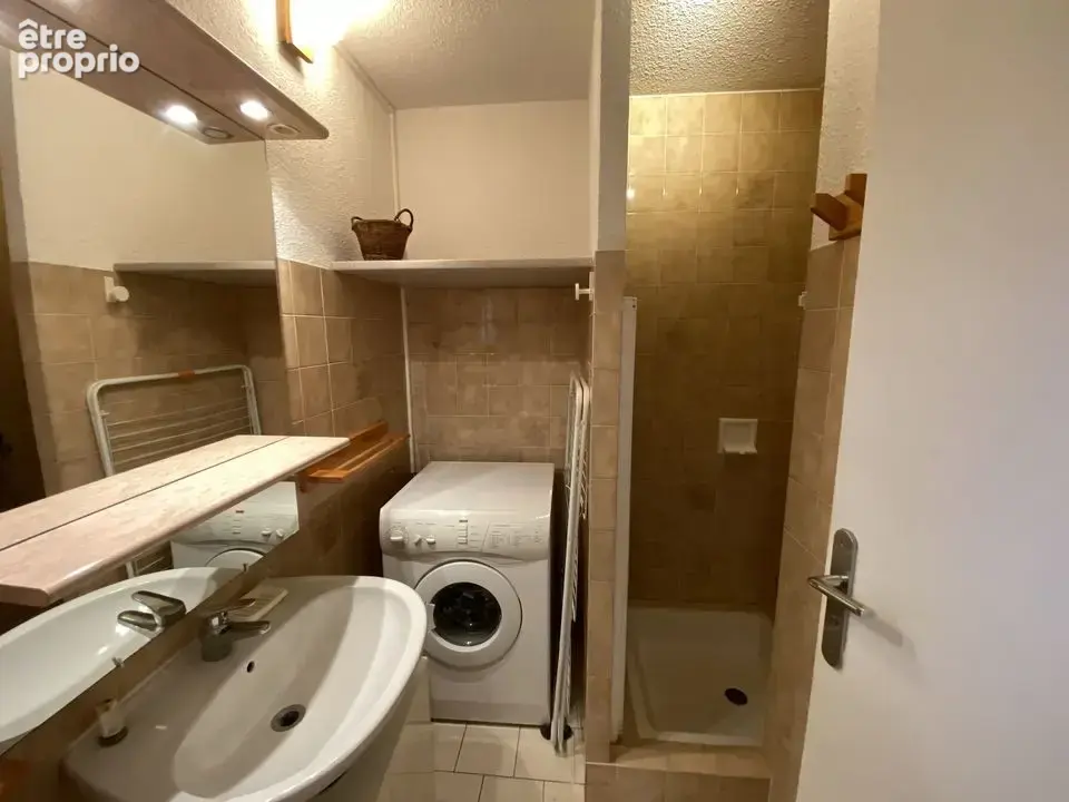  ? T1 bis meublé 21m² ? Balcon, Parking, Clim, Fibre ? Proche