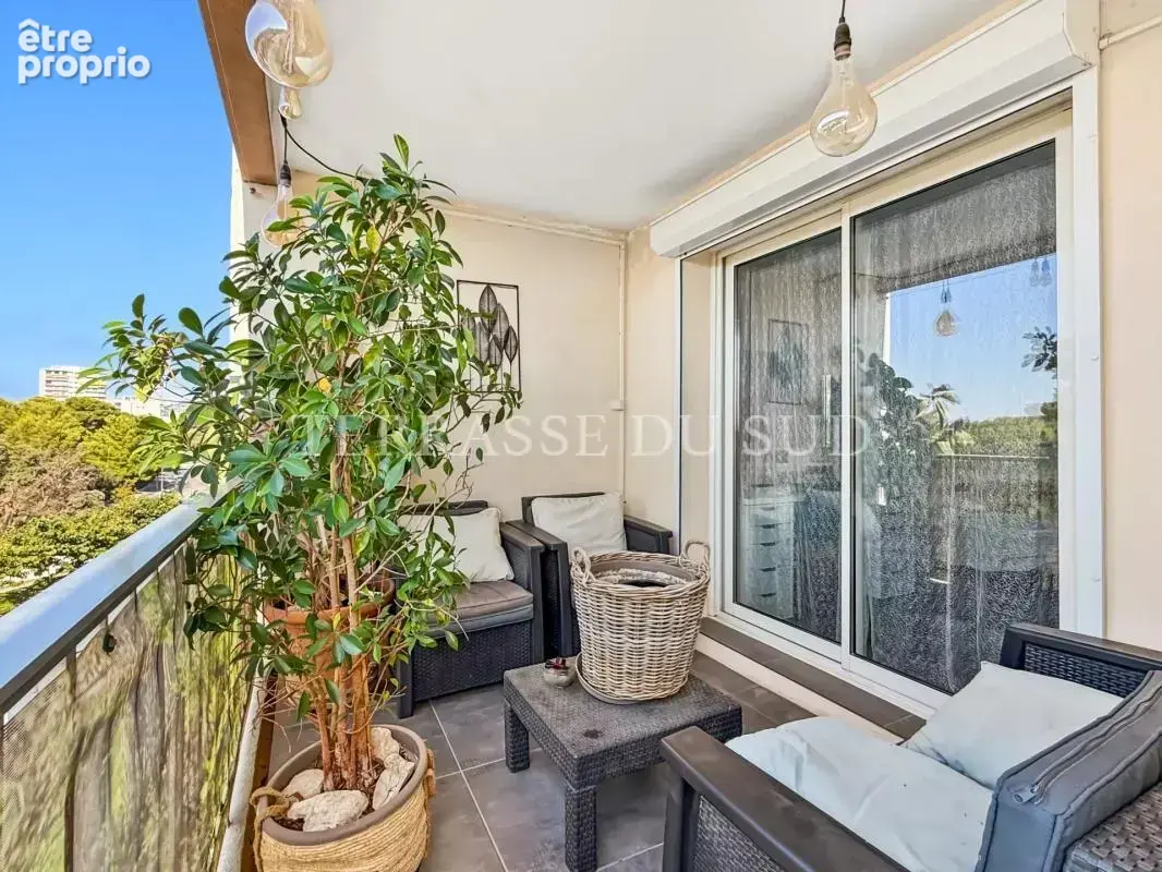 Vente Appartement 3 Pièce de 73 m2 avec Balcon/Terrasse, Loggia et Cave - Pointe-Rouge / Pastré - Marseille 8 - photo 12