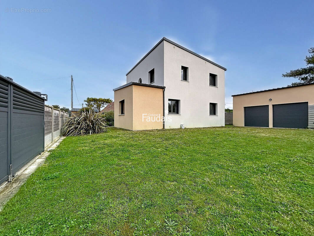 Maison 149 m² à Saint-Germain-Sur-Ay  - photo 3