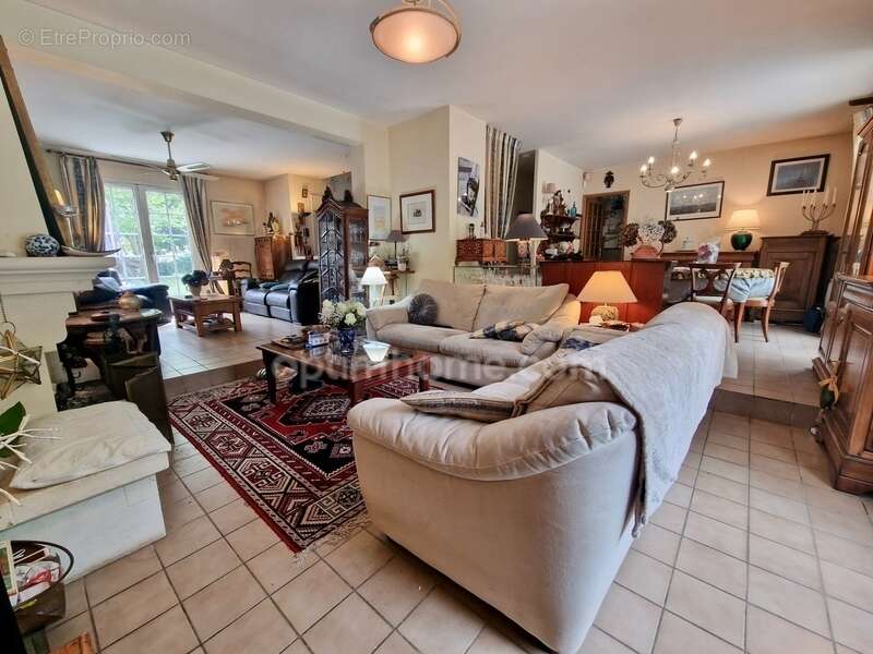 Maison à AVRAINVILLE