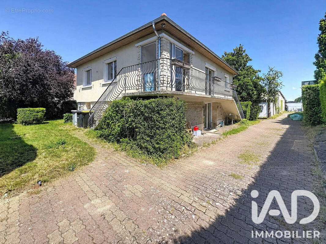 Photo 1 - Maison à SAINT-SYLVAIN