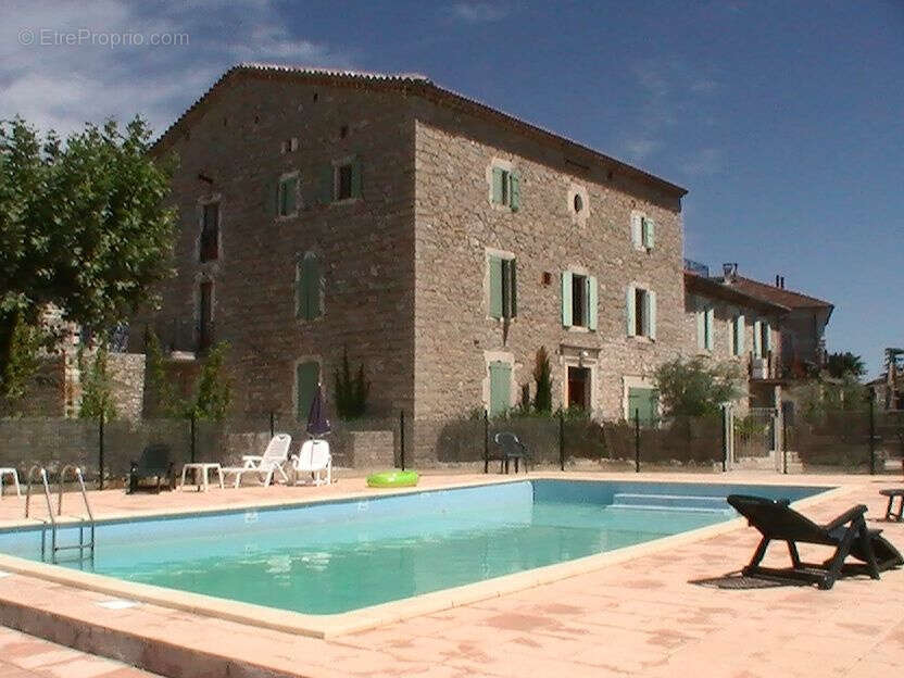 Appartement à CANAULES-ET-ARGENTIERES