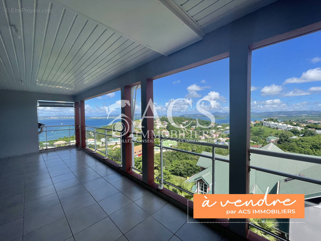 Appartement à LES TROIS-ILETS