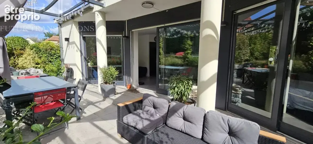 MARLY-LE-ROI - MAISON FAMILIALE 185 m² de surface totale - 156,85 m² Loi Carrez - 5 chambres - Jardin exposé Ouest - DPE B. - photo 2