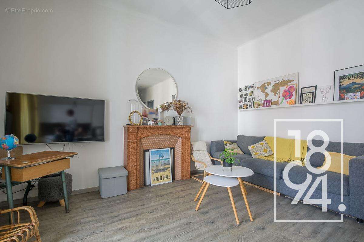 Appartement à MARSEILLE-5E