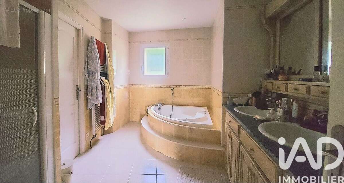 Maison 140 m² à Terrasson-Lavilledieu  - photo 7