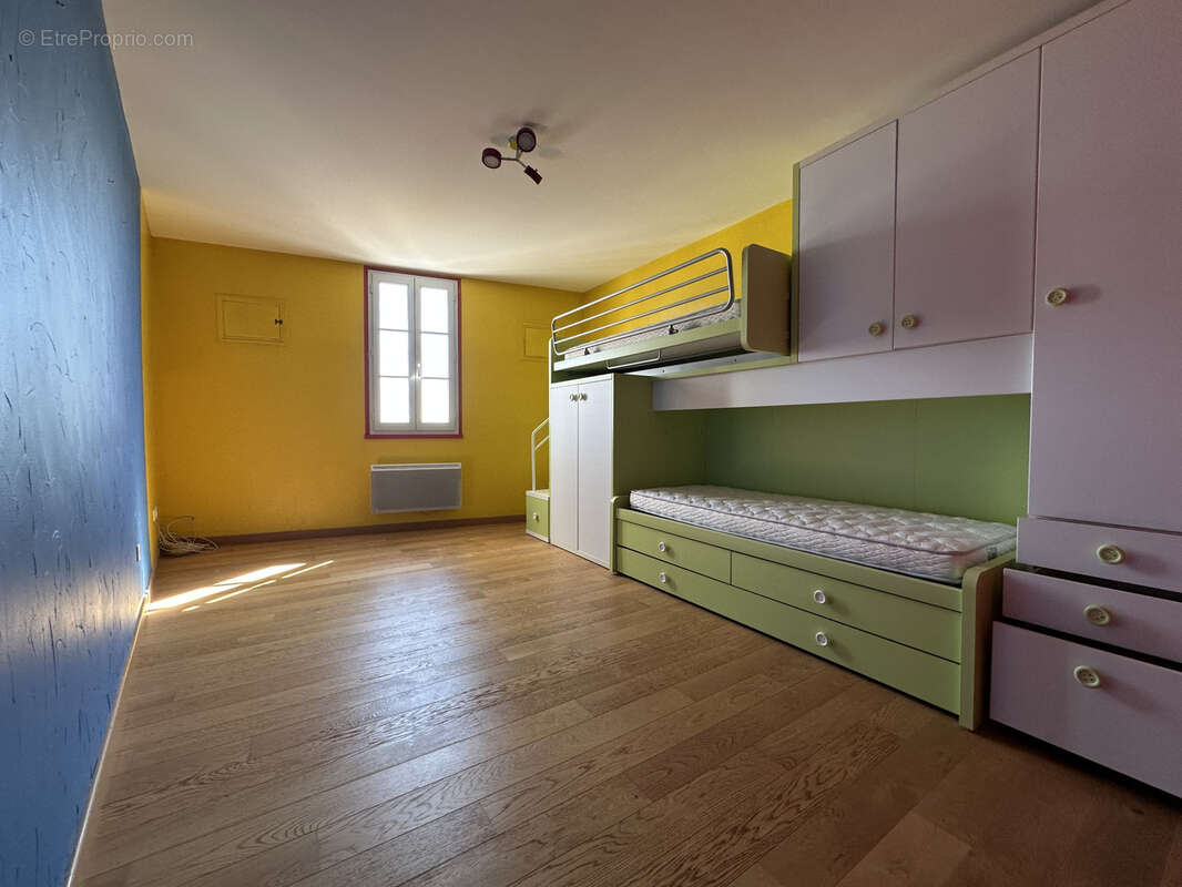 Appartement à BARBEZIEUX-SAINT-HILAIRE