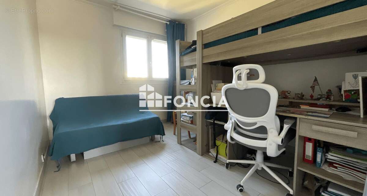 Appartement à CHILLY-MAZARIN