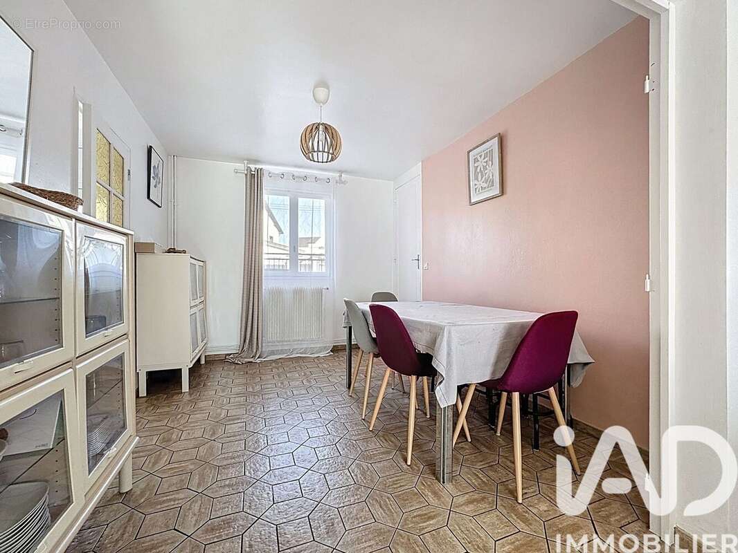 Photo 3 - Maison à LE BLANC-MESNIL