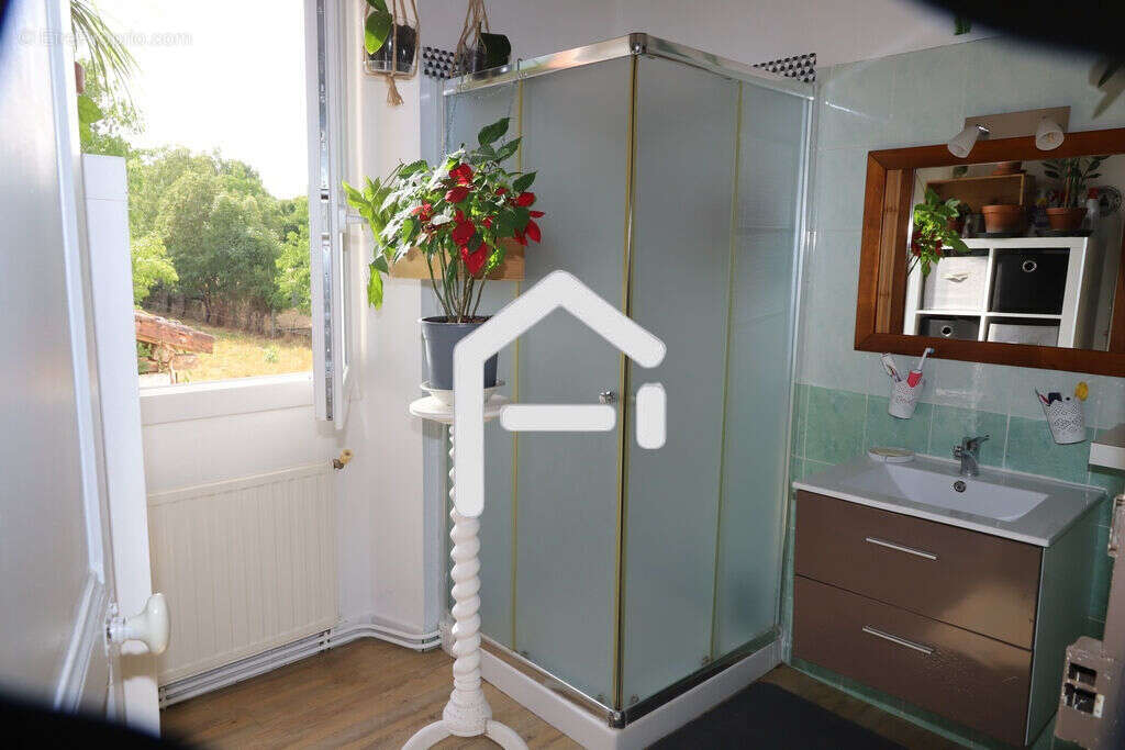 Maison 100 m² à Crampagna  - photo 8