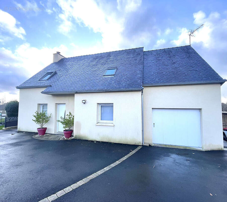 Maison à PLUGUFFAN