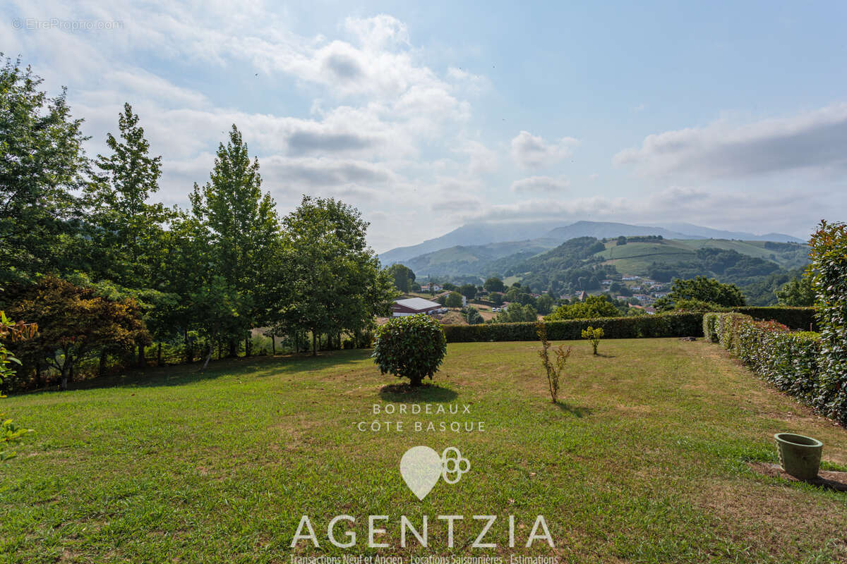 Authentique ferme basque du XVII ème siècle rénovée   Vue exceptionnelle sur les montagnes - photo 7
