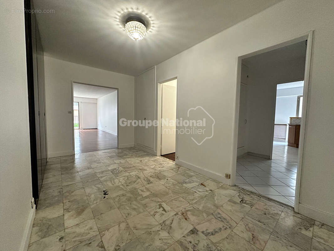 Appartement à VERSAILLES