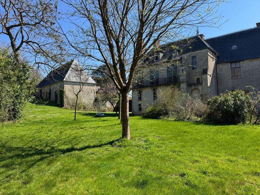 Château inscrit aux Monuments Historiques - Elegance et potentiel exceptionnel - photo 4