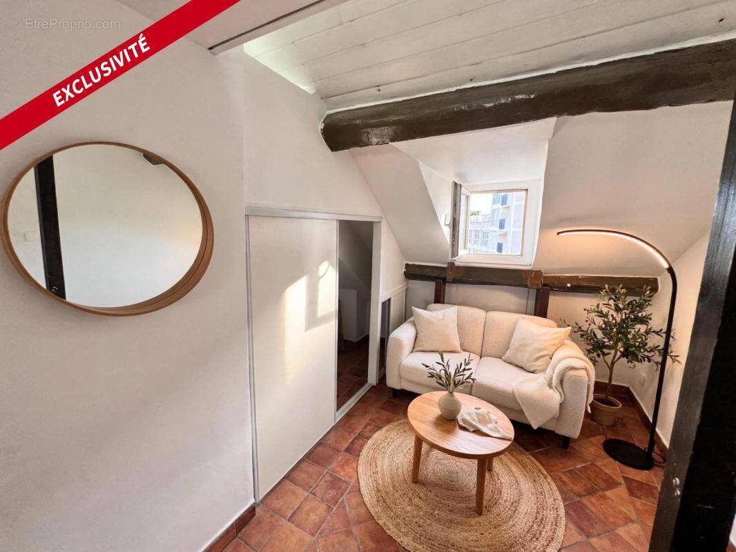 Appartement à PARIS-18E